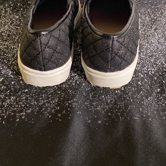 Sneakers - Picture 8 of 11